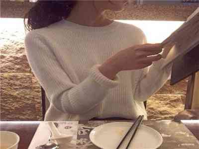 婷婷五月天激情网站:婷婷五月天激情网站：探索青春与热情的交汇点 